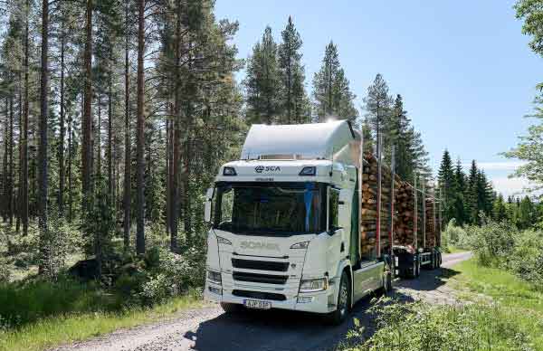 ‘First’ Electric Log Truck Now Working In Sweden