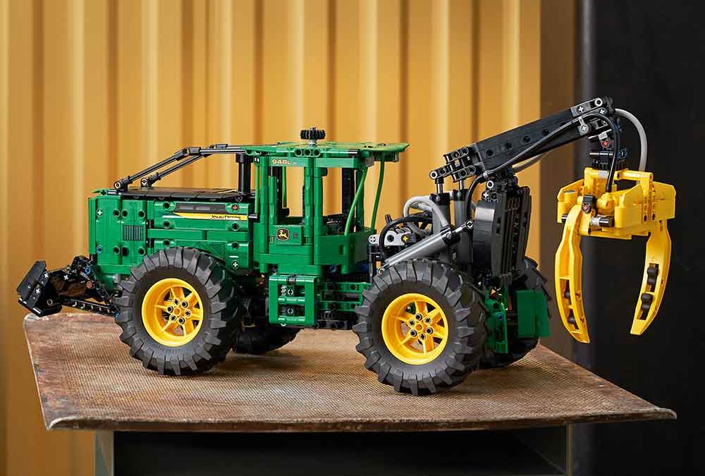 John Deere, LEGO Announce Partnership