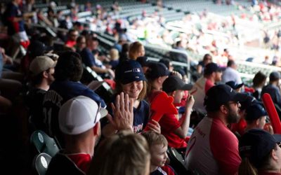 Doosan Donates Atlanta Braves Tickets to Families