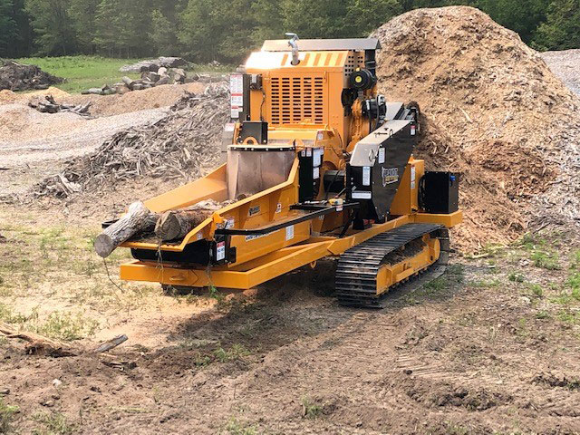 Bandit Industries: Model 1425 Track Machine